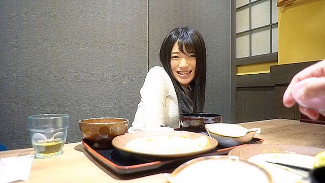 パパ活女子の3P乱交温泉旅行 南梨央奈