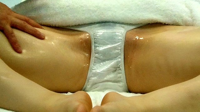 マジックミラー号 健康美人の“美ジョガー”のジョギング後の感度が上がったトロトロま○こをオイルまみれ赤面ストレッチ！身体が引き締まってキツキツになったオマ○コにヌプッと挿入