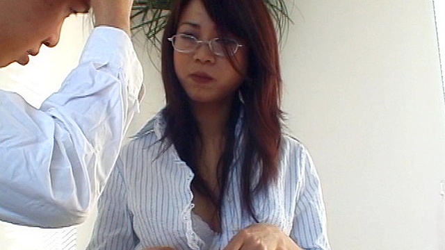 THE家庭教師 生徒を誘惑 生徒に迫る先生の甘い吐息…