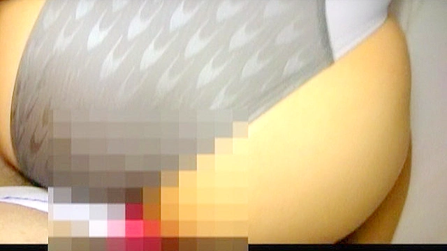 泳ぐ拘束具！？ speedoの歴代圧着競泳水着でキチキチ…
