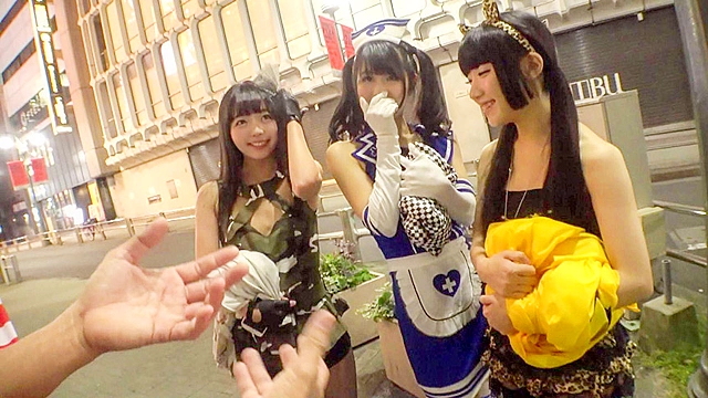 渋谷の街でコスプレ女子10人をハロウィンナンパ！お祭り騒ぎなパリピ娘たちの痴態たっぷり見せちゃいますSP！！