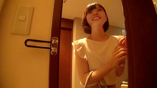 夫に秘密のイチャラブ不倫 家の事を頑張ってきたけれど今日だけは、どうにでもなりたいの…