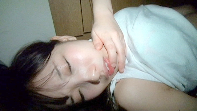 愛蔵版 酔っ払って道で寝ていた女を自宅に持ち帰って性欲のはけ口に使った。【三】