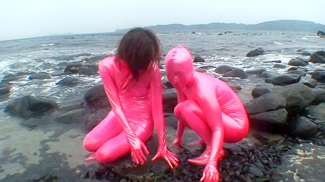 野外で全身タイツって気持ちイイね。
