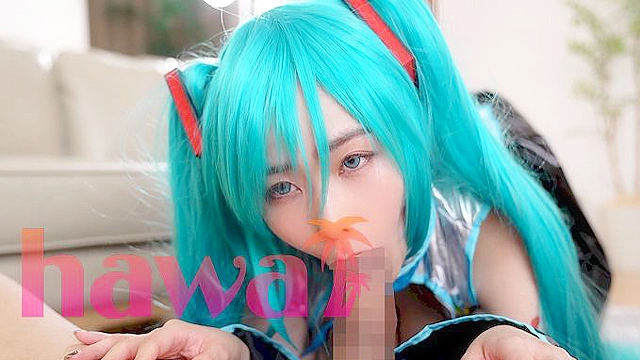 天然爆乳コスプレ！無限パイズリ