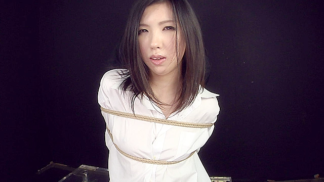 縛り14 Yシャツ