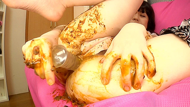 糞かき出しのアナルオナニー6