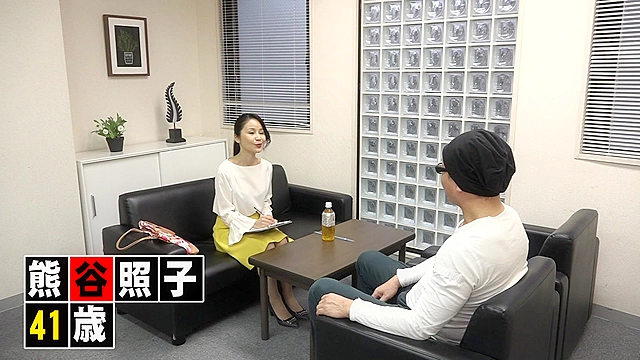旦那とご無沙汰な主婦6人を集めて生唾モノの勃起チンポ見せたらヤレた