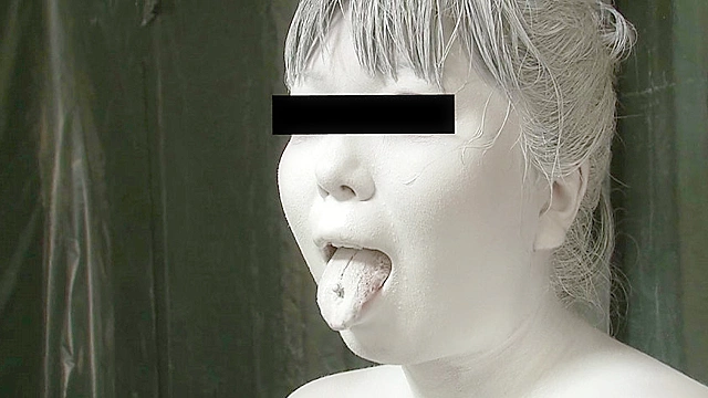 White Painting004