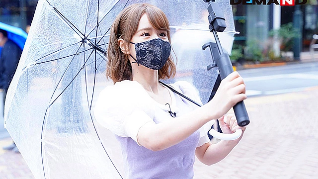 上京して逆ナン筆おろし。大阪の女はエロいって。 野々宮月乃 ／エモい女の子。