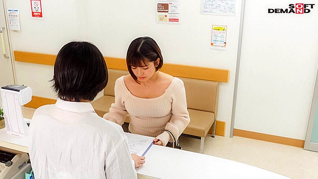 【キメセク健康診断】変態医師がこっそり媚薬を飲ませてガンギマリSEXしまくるドクハラの一部始終