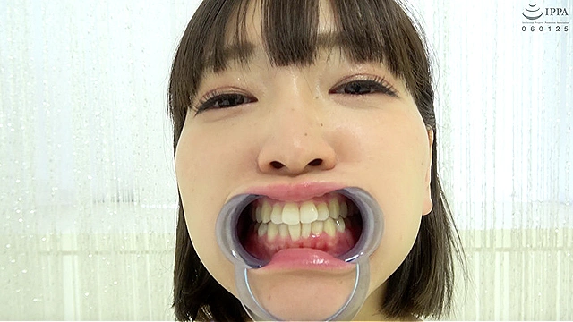 舌ベロ女優 星あめりチャンの歯口内のどちんこ丸裸観察プレイ！