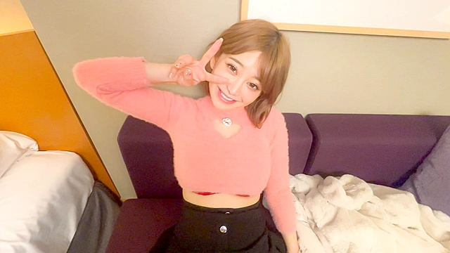 【おっぱい何カップ？「Gカップ／／／」】一度イキ始めるとめちゃくちゃ潮吹きまくる超敏感体質のパパ活巨乳ギャルと中出し＋顔射のゴムなし本番！【パパ活潜入】