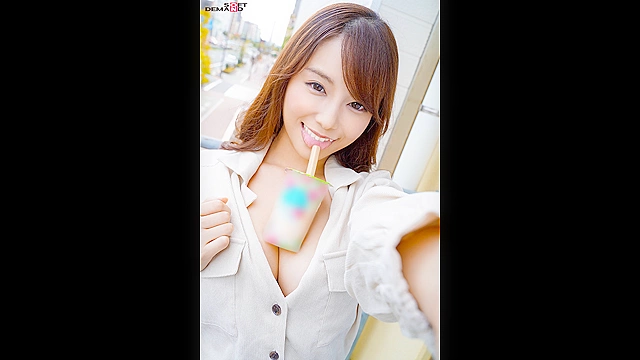 “SNS映え”大好き女子大生 個人撮影inマジックミラー号 巨乳肉感JD全員彼氏持ち4名 承認欲求につけ込んでミラー号に連れ込み！そのままハメ撮りAV発売！