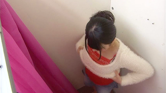 人妻オイルエステで特殊オイルでおかしくなってイキまくり美女！？