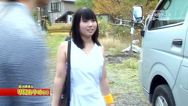 全裸オープンテニス～躍動する女体！マ●コ全開スマッシュ