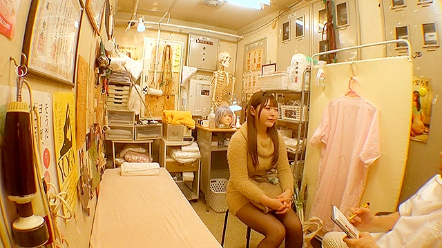 鍼灸院すどう○撮り下ろし9  安産型シリを突き出し巨根ズッポシ わがままボディ超美巨乳の女じゃ 油も弾く若いハダたまらんのぅ 童顔細身で手脚の長い敏感美人！