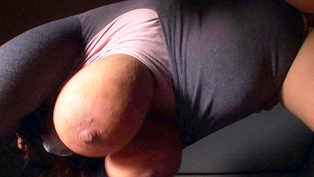 未公開！Kカップ素人 巨乳輪なめなめセックス