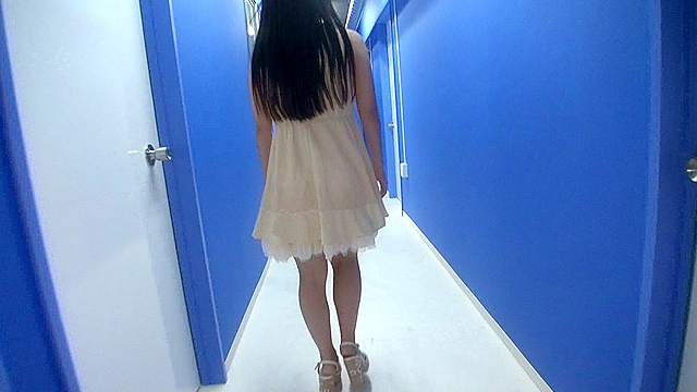 階段女子大生 若いフェロモンに酔いつぶれたい！ 編