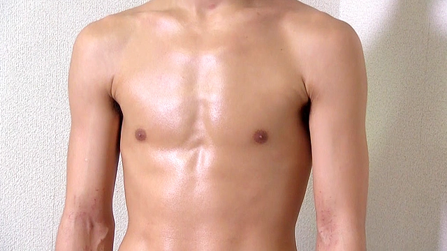 体脂肪率9％！！腹筋バッキバキのハニーワイルド男子