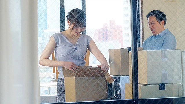 向かい部屋の絶倫巨乳お姉さん（人妻）とひたすら騎乗位の練習  吉永このみ