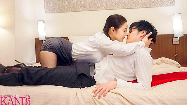 突然の相部屋で、豹変した女上司に痴女られ中出し搾精され続けて…