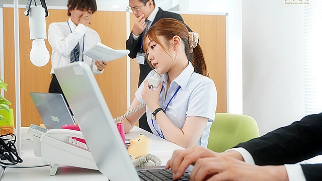 社畜OLが日々のストレスを発散する方法は、会社には内緒で死ぬほど中出しすることです。 青空ひかり