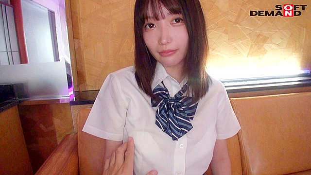 「私、プライベートではいつも潮吹くの我慢してたんです…AVならいっぱい吹けますもんね！」 敏感Hカップボディからあふれ出すお潮と性欲！応援せずにはいられない笑顔！ 19歳湘南育ちの潮ガール“弓乃りむ”