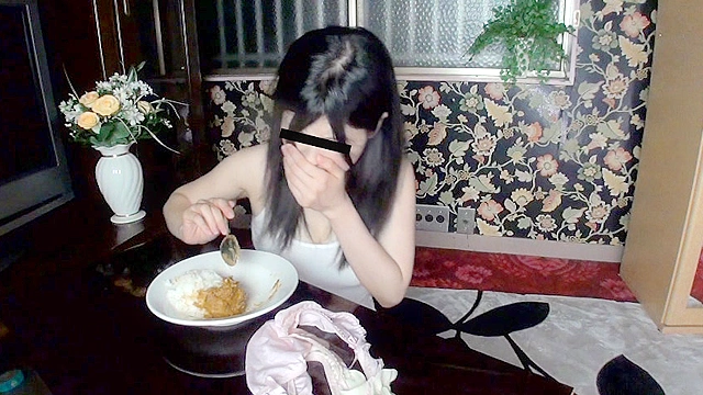 自画撮りうんこカレー食糞ビデオ2