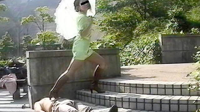 野外ブーツ舐め踏み★人間階段編