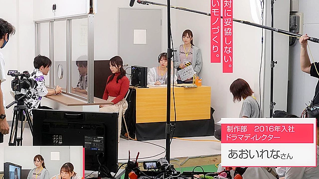 壁！机！椅子！から飛び出る生チ○ポが人気の放送局『（株）しゃぶりながらテレビ』…たまにハメながら！！