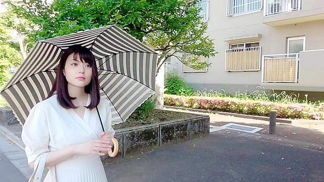 街角奥さん調査！突然ですが、「イッた」ことありますか？プロ（AV男優）を体験しませんか？ Complete Best