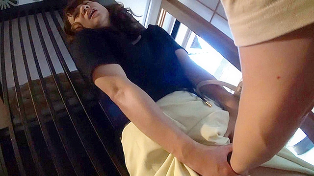 知りあい男性と行った夫に内緒の温泉旅行にて［三］