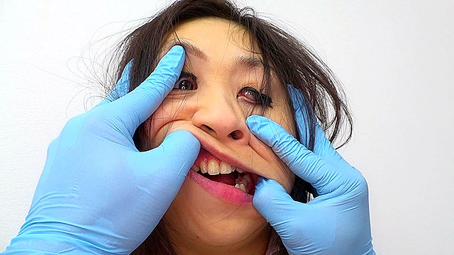 【顔面変形】涼宮凛のボイストレーニング