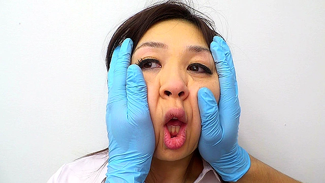 【顔面変形】涼宮凛のボイストレーニング