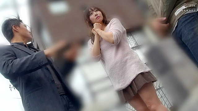 ナンパ相手にホテルでセンズリ見せつけられると…ムッツリスケベで○棒を美味しそうにしゃぶり尽くす！ハンピョル