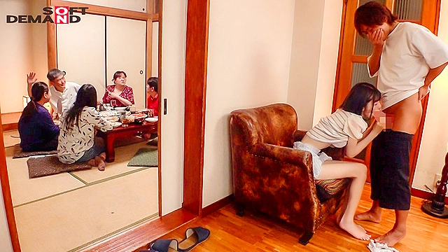 「俺たち親戚だからバレたらマズイって！」ツンデレ束縛してくる生意気従妹にイチャイチャ射精管理されてキンタマが空っぽになった幸せすぎる夏休み 有坂深雪