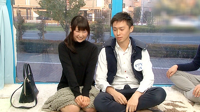 マジックミラー号 恋人が欲しい素人ユーザー3名と学園祭に居た新たな恋をしたい女子大生が本気のお見合い大作戦！男3名の中から1名を選び「見つめ合い、キスをして、欲情…」2人っきりで燃え上がり、その場で「出会って即SEX」に至るまでを全てお見せします！！2