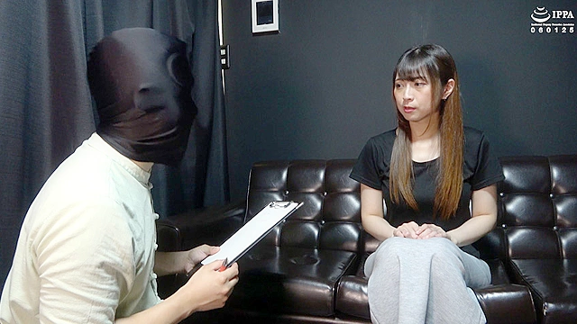 「怪しいくすぐり整体で好き勝手身体を調べられて爆笑する気の強い女の子！」 わかしラボVol.026-（1） 優木なお