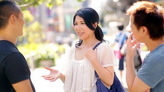 おばさんの自宅訪悶 旦那不在の我が家で不貞をはたらき昼下がりに中出しされる熟女たち 11人300分