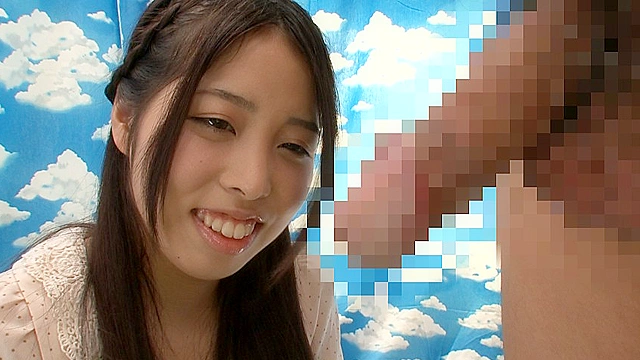 「入れて」みたくてお股がヒクヒク！素人愛液でチ○ポはヌチュヌチュ！一般人に18cmメガチ○ポを素股してもらったらこんなヤラしい事になりました。
