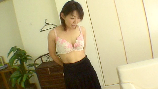 素人妻の飢えた性欲 かずき