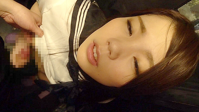 【公然痴○】過激な地下アイドルの握手会はサービス過剰でただの公然痴○