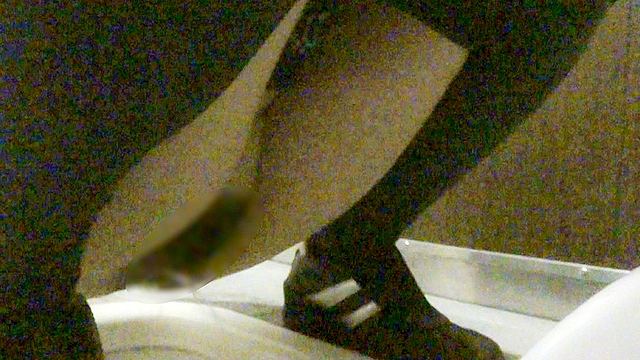 自撮りどこでもオシッコ、最後はウンコも まゆこ26歳