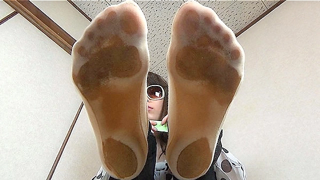【足のにおい】 生保レディ・足脂で透明化