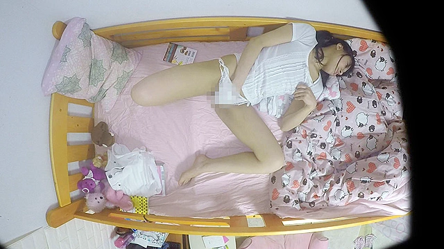 性活を覗く 看護師女子寮オナニー○撮