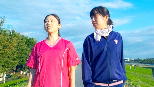 崖っぷちの熟女たち