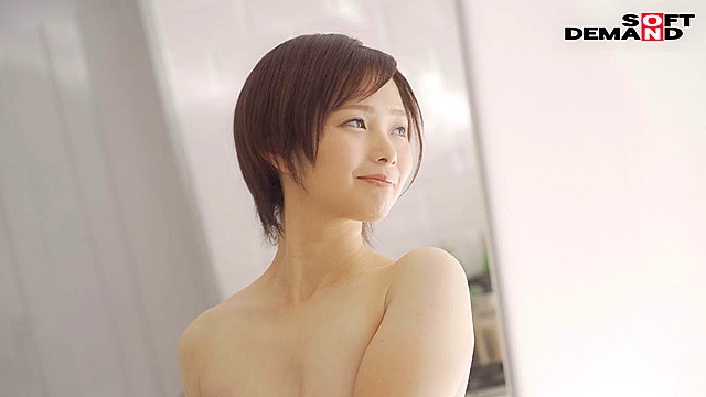 ショートカットが似合う、本当の美人。 神田知美 34歳 最終章 福岡から弾丸日帰り不倫旅 8年ぶりに味わう生チ○ポで中出し7発！