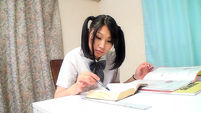 巨乳娘の性開発～前編