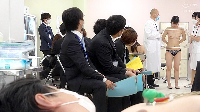羞恥！男女社員合同全裸OL健康診断～安藤もあ編～